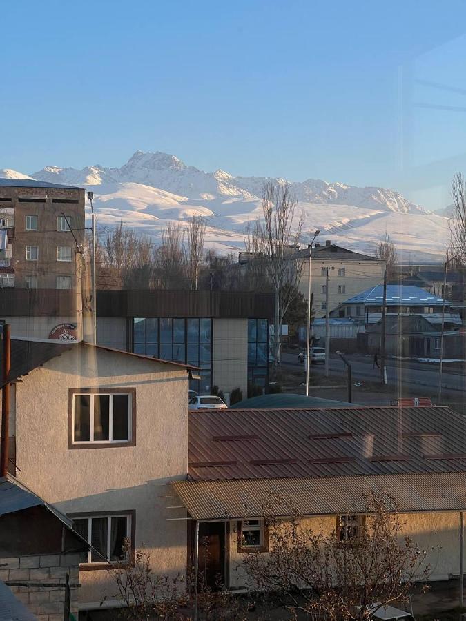 Emir Guest House In Karakol Extérieur photo
